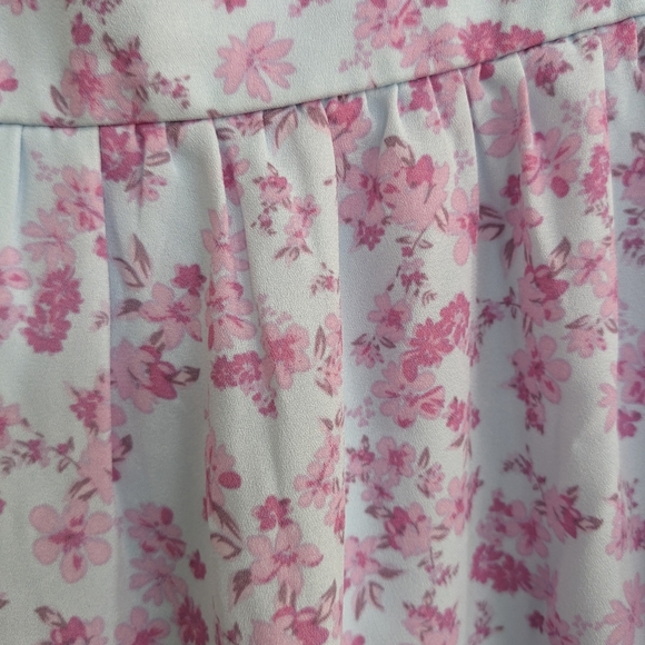 NWT TRIXXI Juniors' Floral-Print Smocked-Sleeve Dress Small - Picture 3 of 5